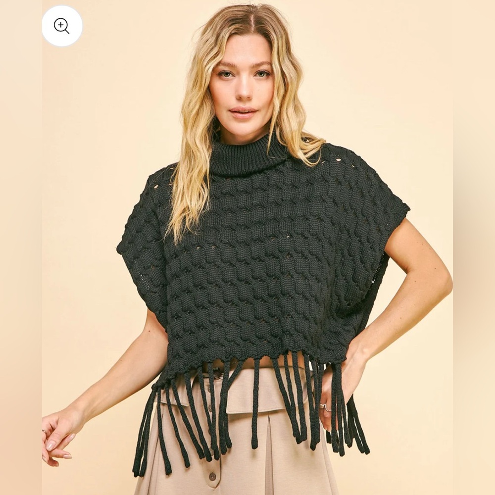 NWT DAVI & DANI Black Fringe TURTLENECK SWEATER VEST Size Small